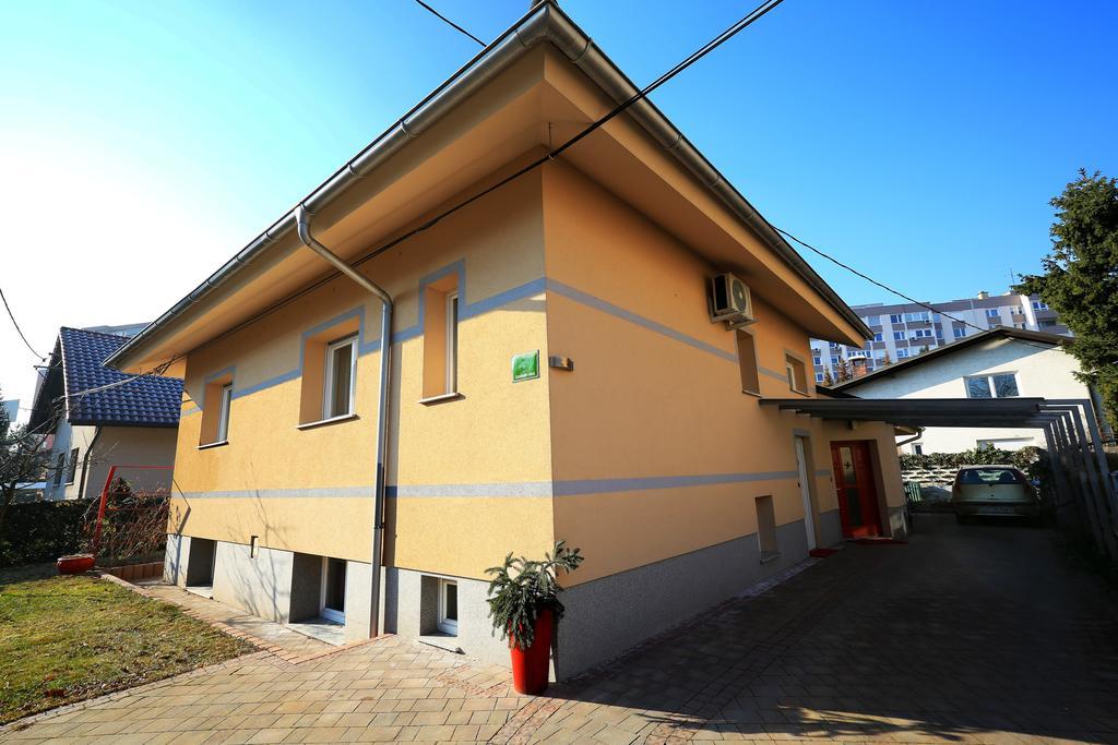 Apartment In Любляна Екстериор снимка